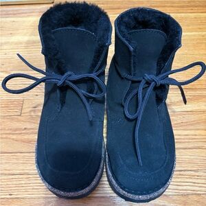 Birkenstock Bakki Black Fur-Lined ankle boots